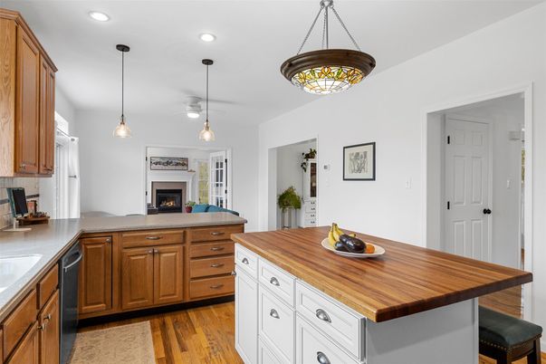 Fireplace, Interior, Kitchen, Pendant Lights, Recessed Lighting, Wood Texture Flooring