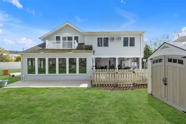 Backyard, Exterior, Facade, Farmhouse