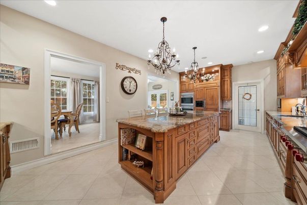 Chandelier, Dining room, Interior, Kitchen, Recessed Lighting, Stainless Steel Appliances