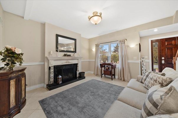 Fireplace, Interior, Living room, Recessed Lighting
