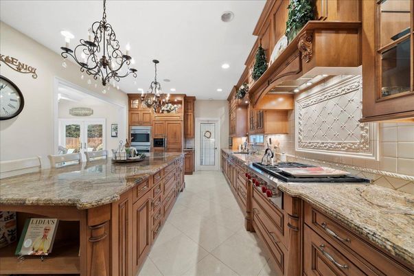 Chandelier, Interior, Kitchen, Recessed Lighting, Stainless Steel Appliances