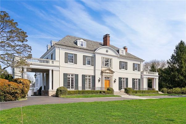 Exterior, Facade, French Provincial