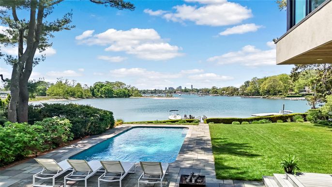 Exterior, Pool, Water