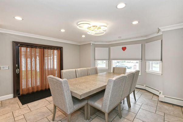 Dining room, Interior, Recessed Lighting