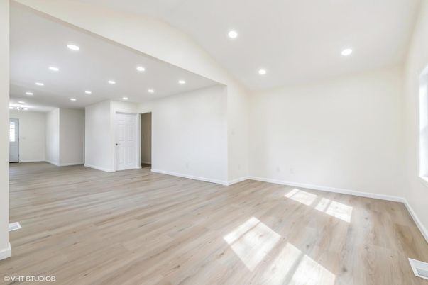 Empty room, Interior, Recessed Lighting, Wood Texture Flooring