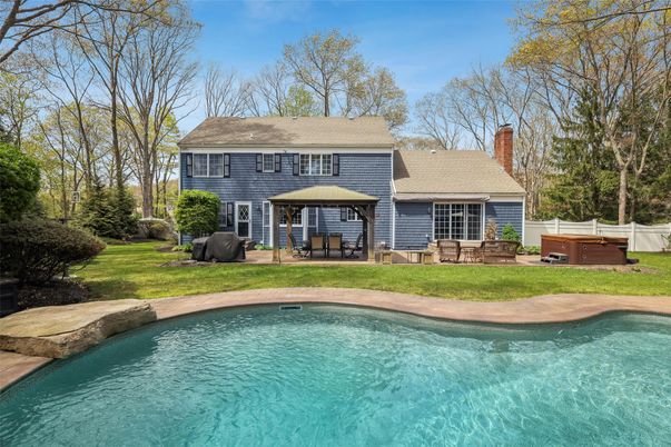 Exterior, Hot Tub, Pool