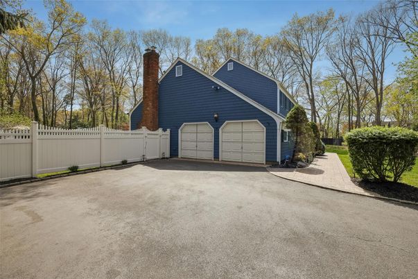 Detached Garage, Exterior