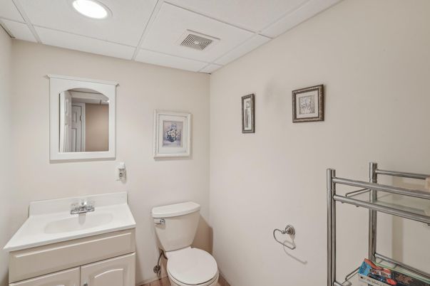 Bathroom, Interior, Recessed Lighting