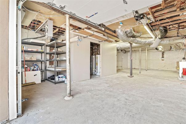 Garage, Interior
