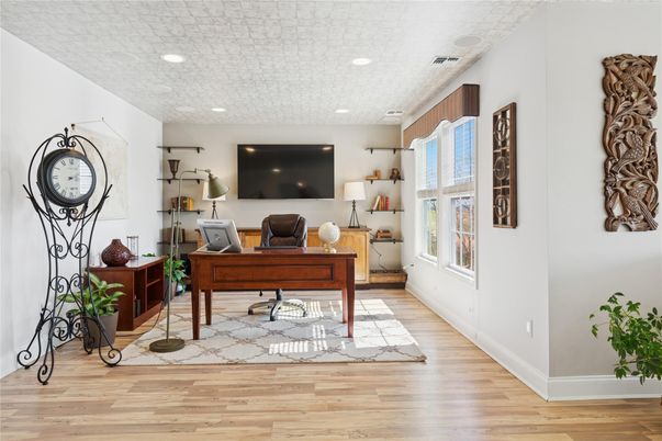 Home Office, Interior, Recessed Lighting, Wood Texture Flooring