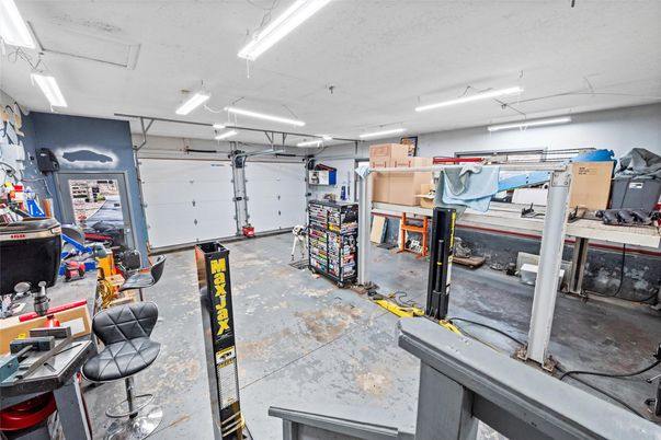 Fitness Equipment, Garage, Interior, Recessed Lighting