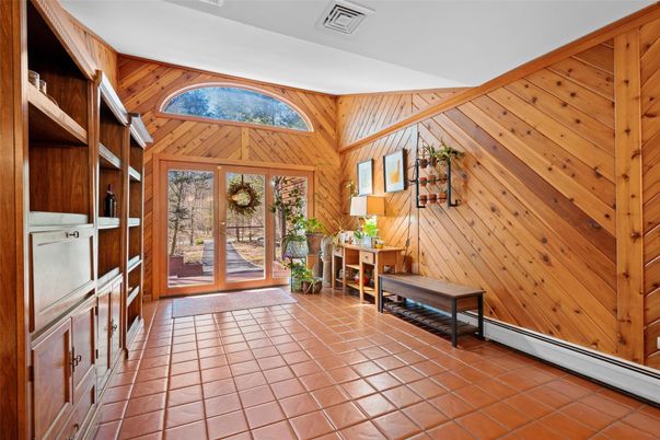 Interior, Wooden Walls