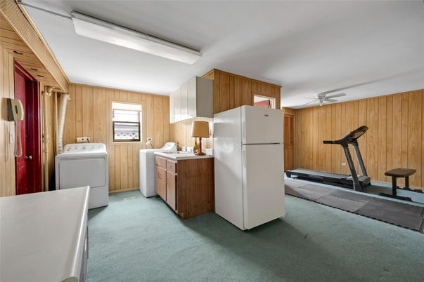 Interior, Washer, Wooden Walls