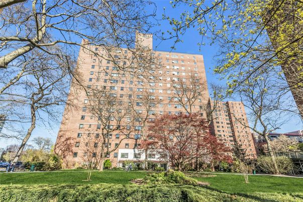 Exterior, Facade, Condo Building