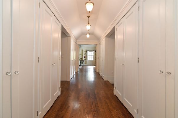 Interior, Pendant Lights, Wood Texture Flooring