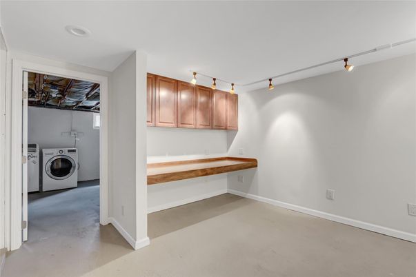 Interior, Recessed Lighting, Utility Closets, Washer