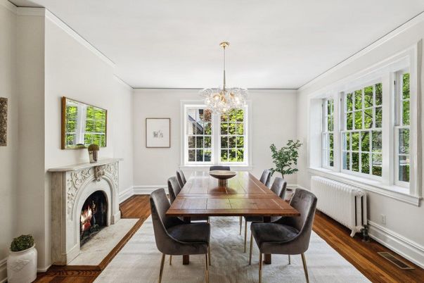 Chandelier, Dining room, Fireplace, Interior, Wood Texture Flooring