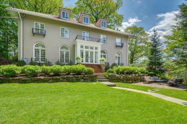 Backyard, Exterior, Facade, Georgian