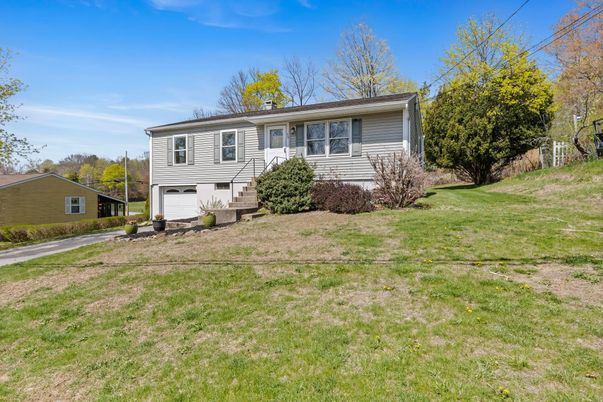Attached, Exterior, Facade, Raised Ranch