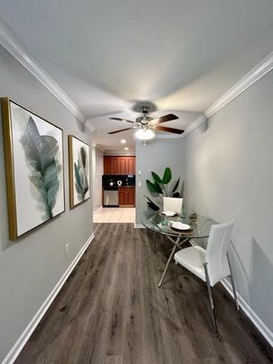 Dining room, Interior, Kitchen, Recessed Lighting, Wood Texture Flooring