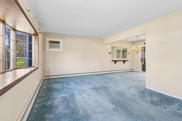 Empty room, Interior, Pendant Lights