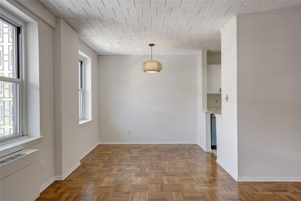 Empty room, Interior, Pendant Lights, Wood Texture Flooring