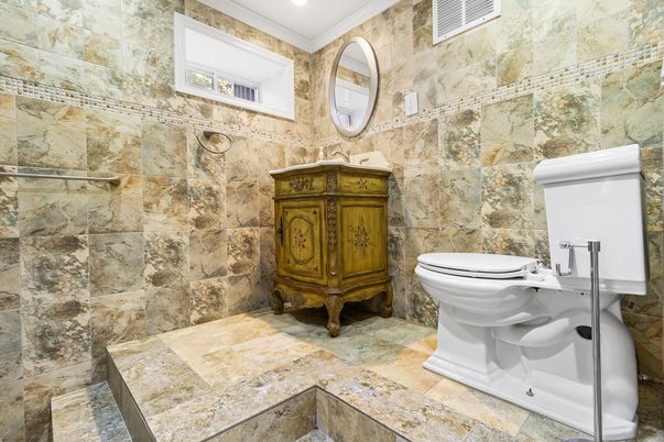Bathroom, Interior, Recessed Lighting