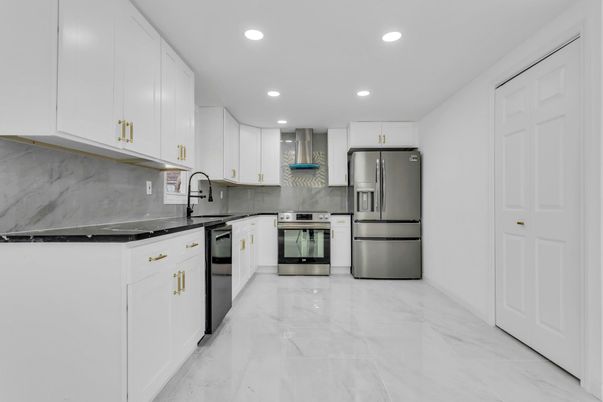 Interior, Kitchen, Marble, Recessed Lighting, Stainless Steel Appliances