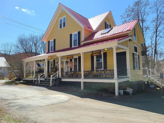 Exterior, Facade, Queen Anne Victorian