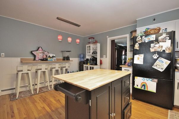 Interior, Kitchen, Pendant Lights, Wood Texture Flooring