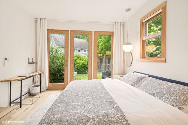 Bedroom, Interior, Pendant Lights, Wood Texture Flooring