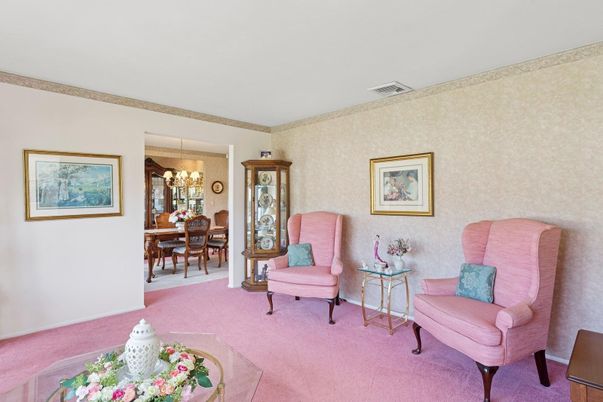 Dining room, Interior