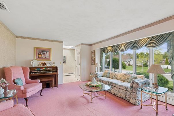 Interior, Living room, Piano