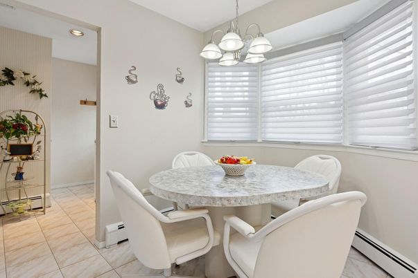 Dining room, Interior, Pendant Lights, Recessed Lighting
