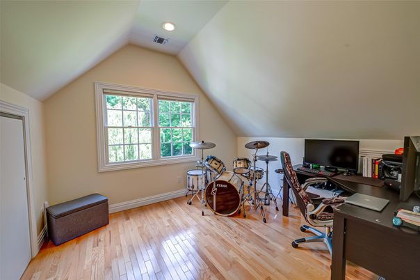 Home Office, Interior, Recessed Lighting, Wood Texture Flooring