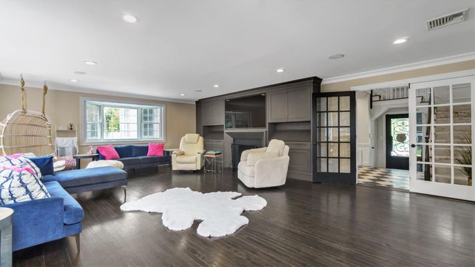 Fireplace, Interior, Living room, Recessed Lighting, Wood Texture Flooring
