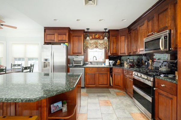 Dining room, Interior, Kitchen, Recessed Lighting, Stainless Steel Appliances