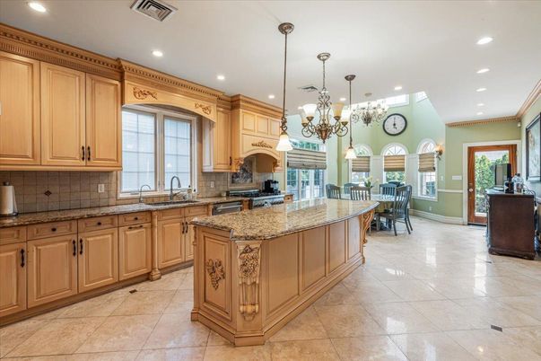 Chandelier, Dining room, Interior, Kitchen, Recessed Lighting