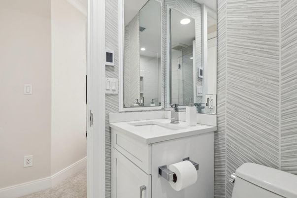 Bathroom, Interior, Recessed Lighting