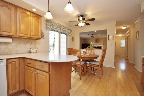 Dining room, Interior, Kitchen, Pendant Lights, Recessed Lighting, Wood Texture Flooring
