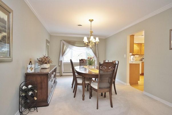 Chandelier, Dining room, Interior