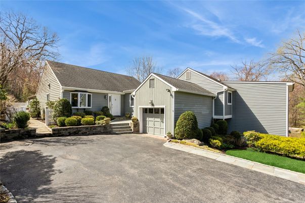 Attached, Exterior, Facade, Cape Cod