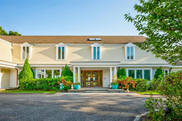 Exterior, Facade, Cape Cod