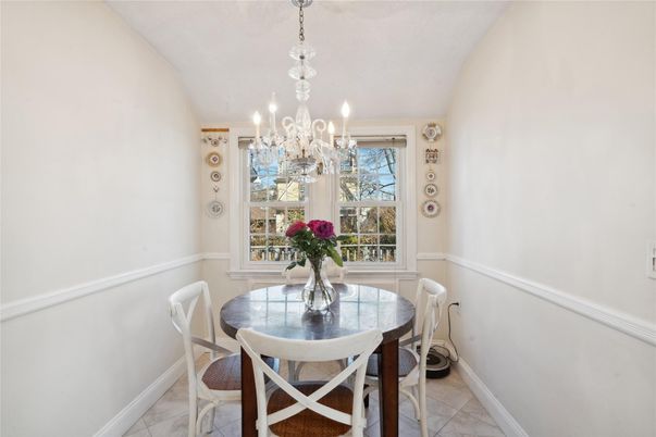 Chandelier, Dining room, Interior
