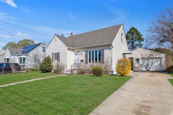 Detached Garage, Exterior, Facade, Solar Panels, Cape Cod