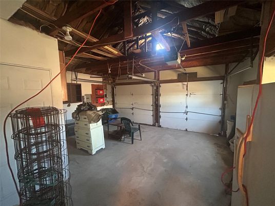 Garage, Interior
