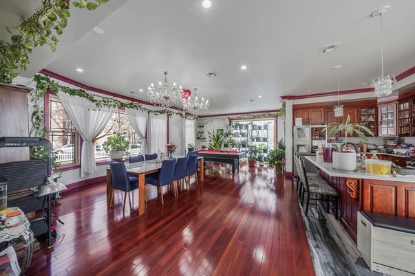 Chandelier, Dining room, Interior, Kitchen, Pendant Lights, Recessed Lighting, Wood Texture Flooring