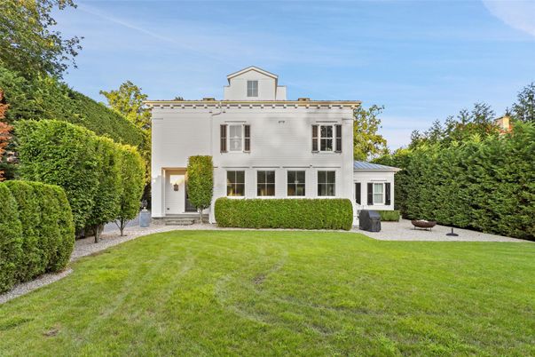 Backyard, Exterior, Facade, Georgian