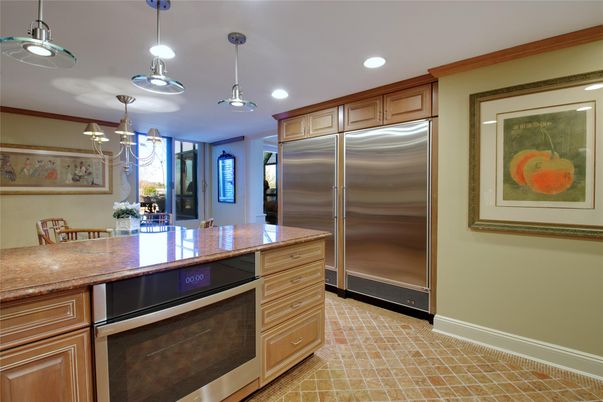 Dining room, Interior, Kitchen, Pendant Lights, Recessed Lighting, Stainless Steel Appliances