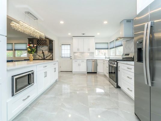 Chandelier, Interior, Kitchen, Recessed Lighting, Stainless Steel Appliances